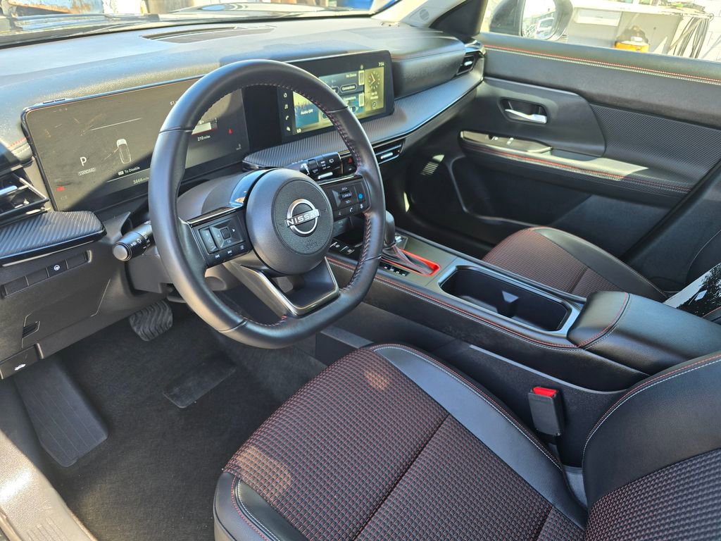 Used 2025 Nissan Kicks SR image 18