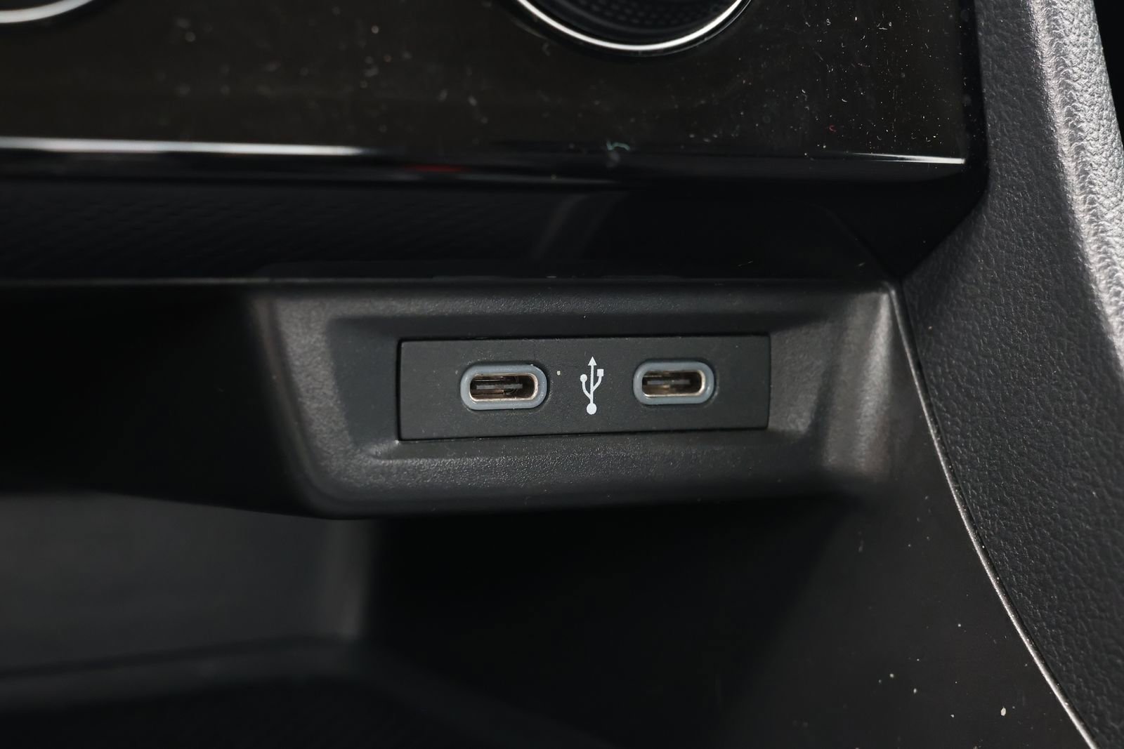 Used 2024 Volkswagen Jetta SE FWD image 23