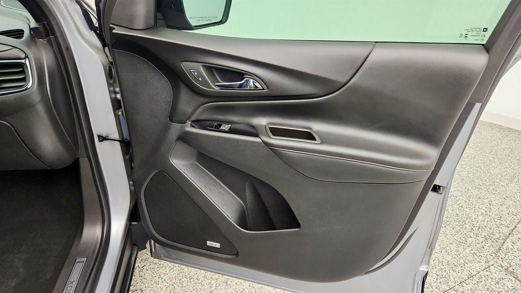 Used 2023 Chevrolet Equinox Premier FWD image 24