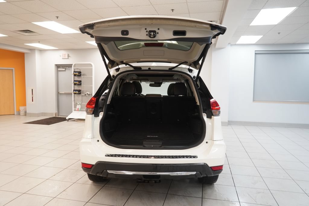 Used 2018 Nissan Rogue SL w/ Premium Package AWD/4WD image 10