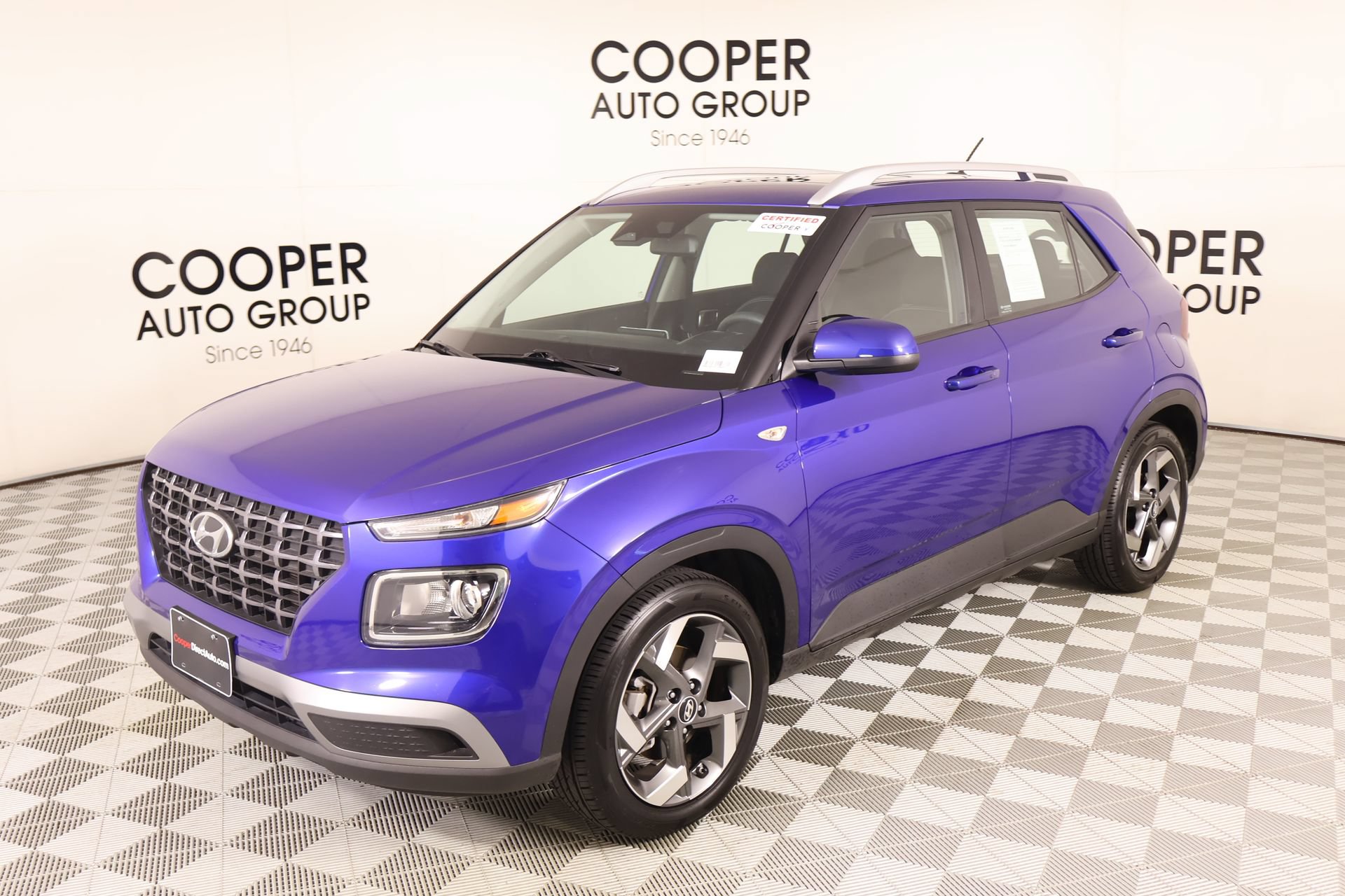 Used 2025 Hyundai Venue SEL FWD image 9