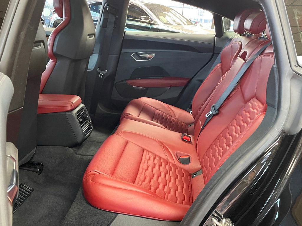 Used 2024 Audi e-tron GT Premium Plus w/ Executive Package image 20