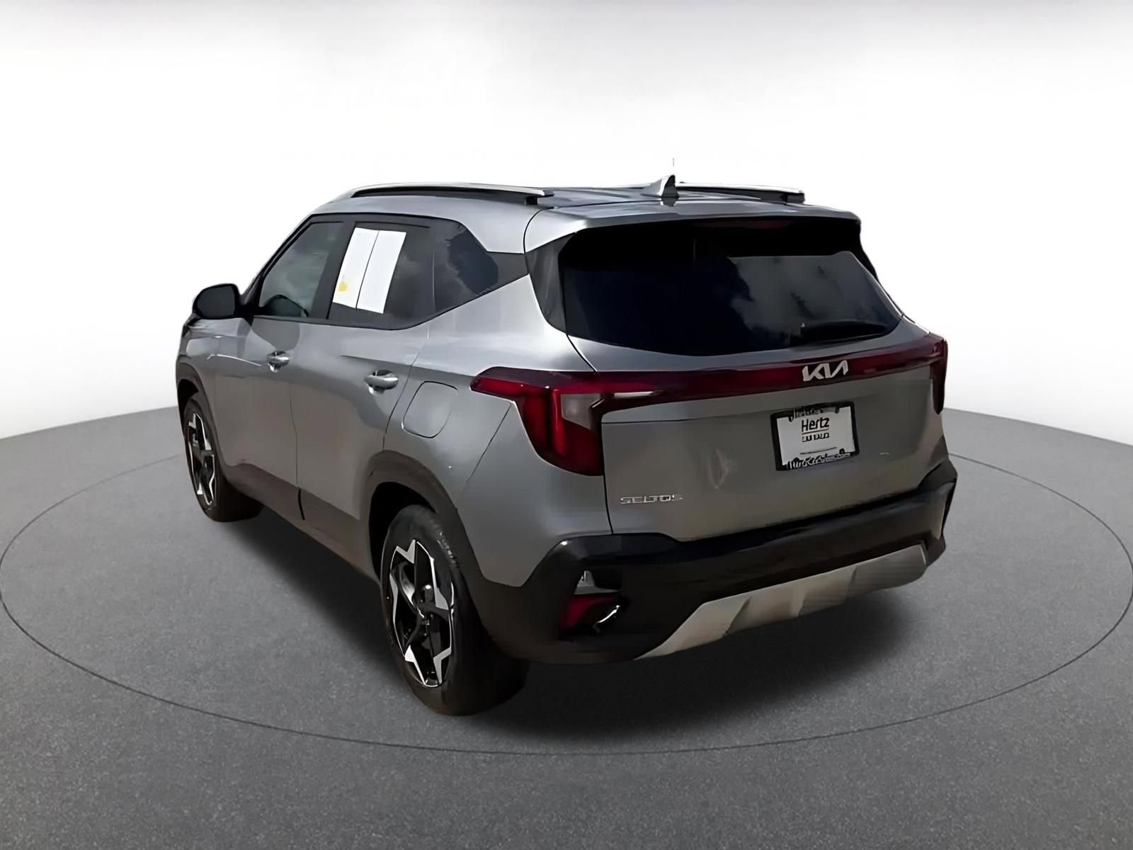 Used 2025 Kia Seltos S image 11