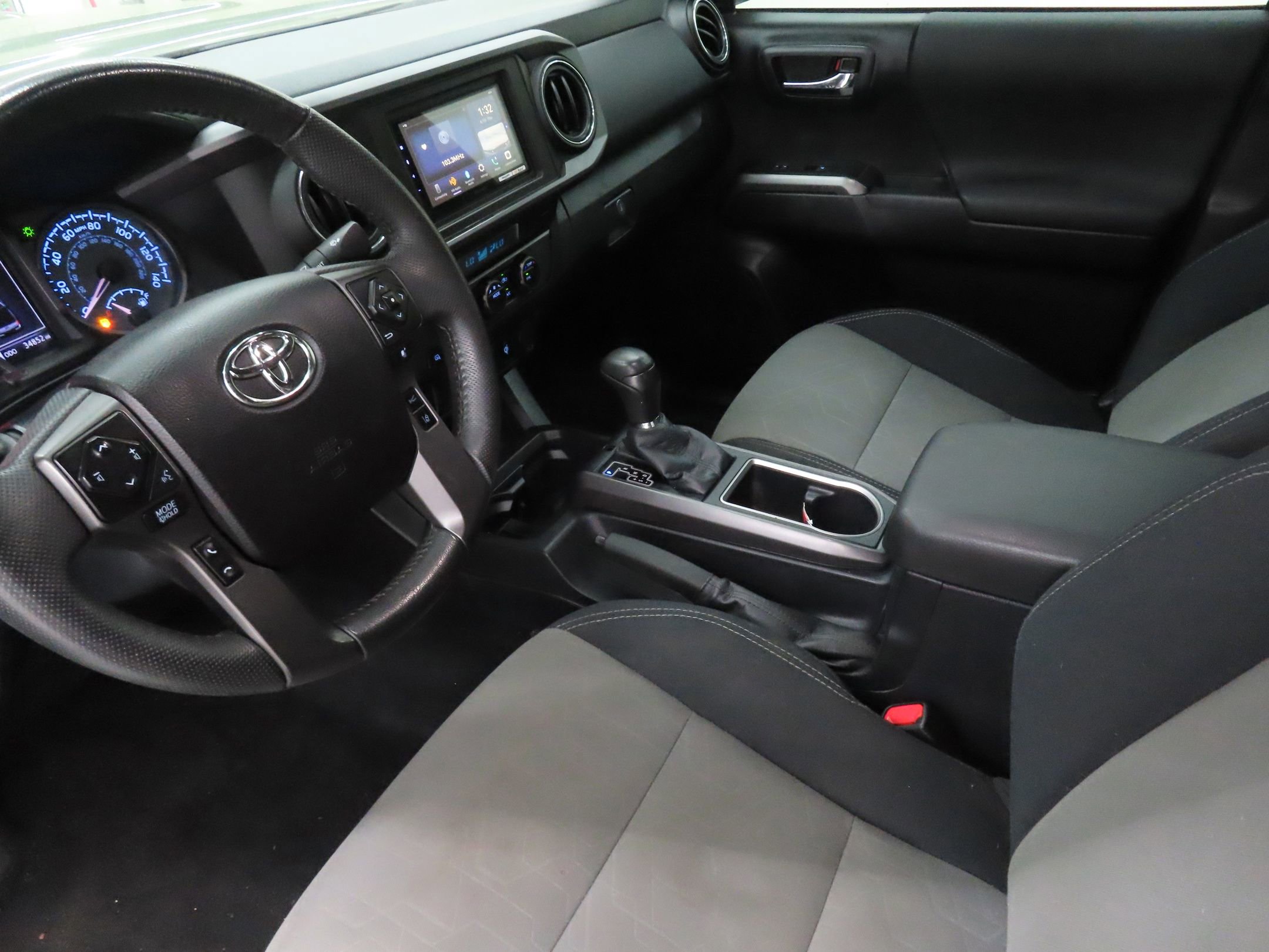Used 2021 Toyota Tacoma TRD Sport image 19
