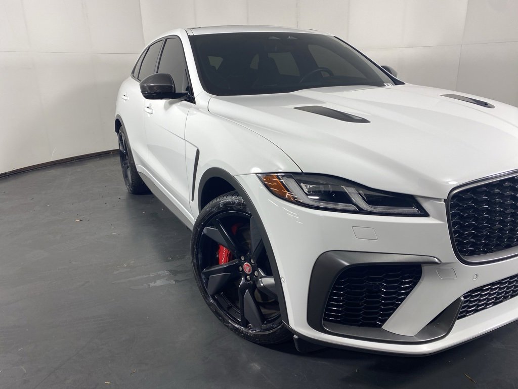 Used 2021 Jaguar F-PACE SVR image 4
