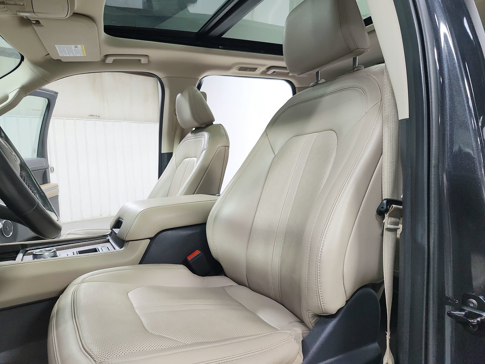 Used 2022 Ford Expedition Max Limited RWD image 20
