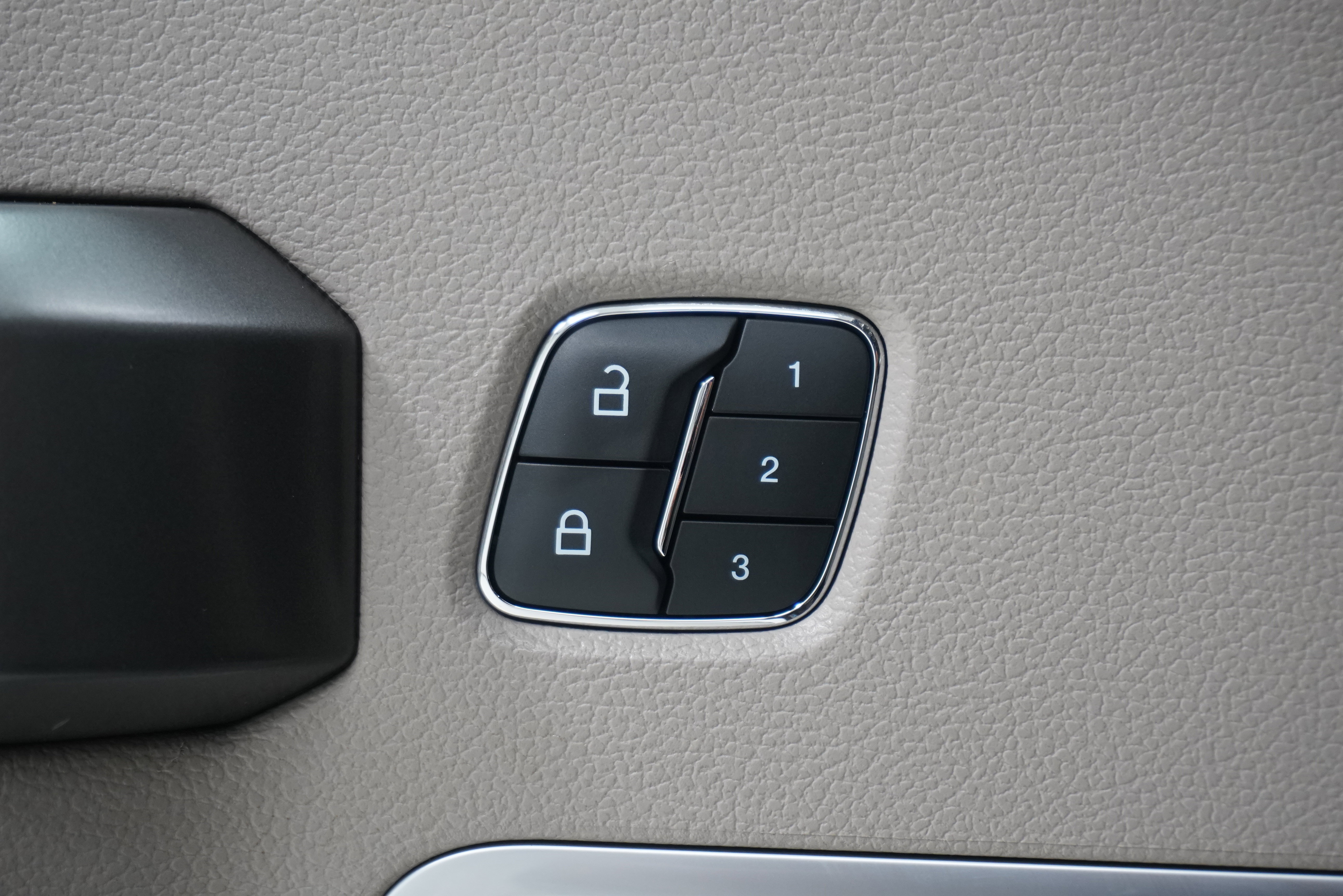 Used 2019 Ford F150 Limited w/ Trailer Tow Package image 15