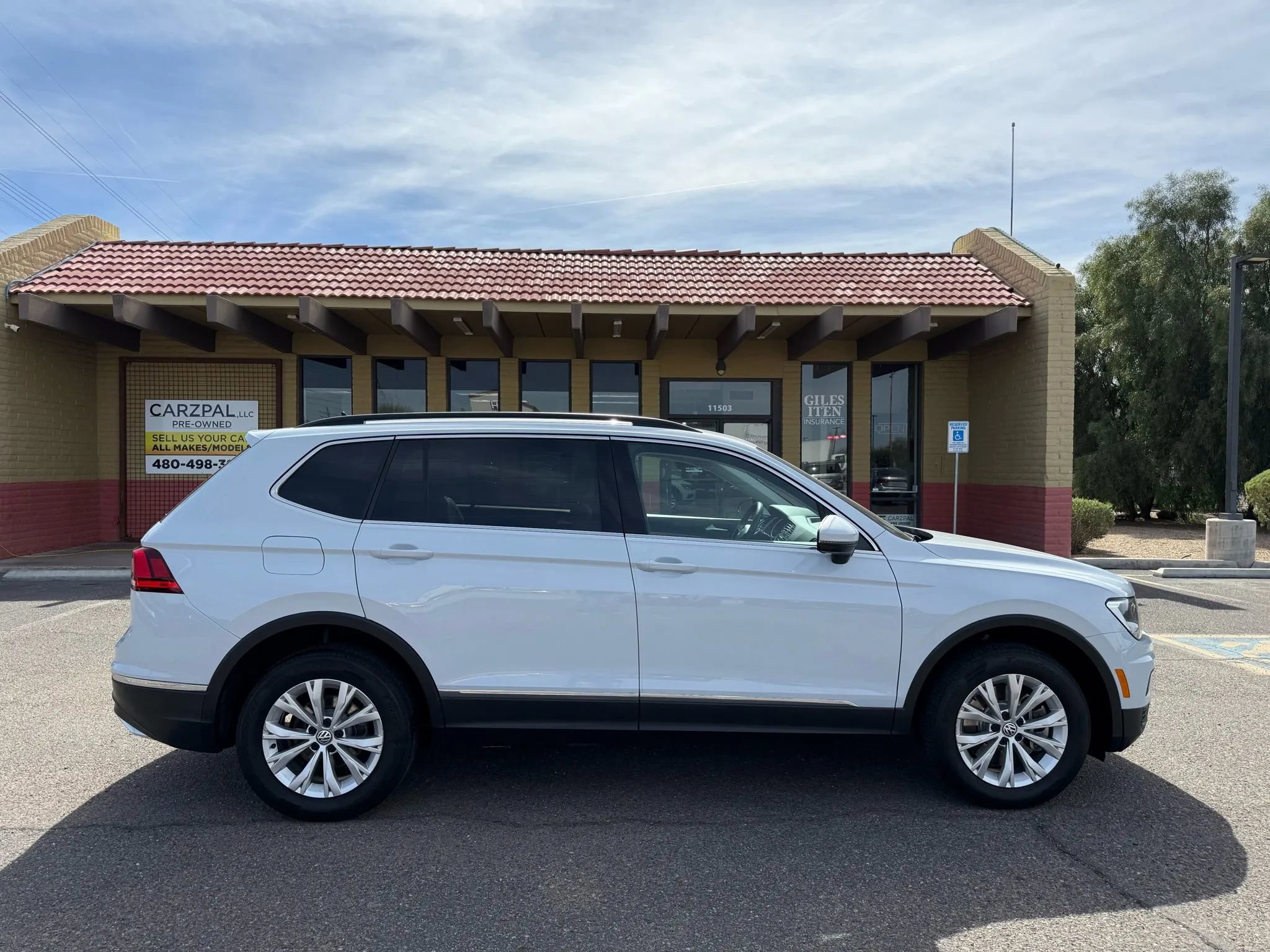 Used 2018 Volkswagen Tiguan SE FWD image 12