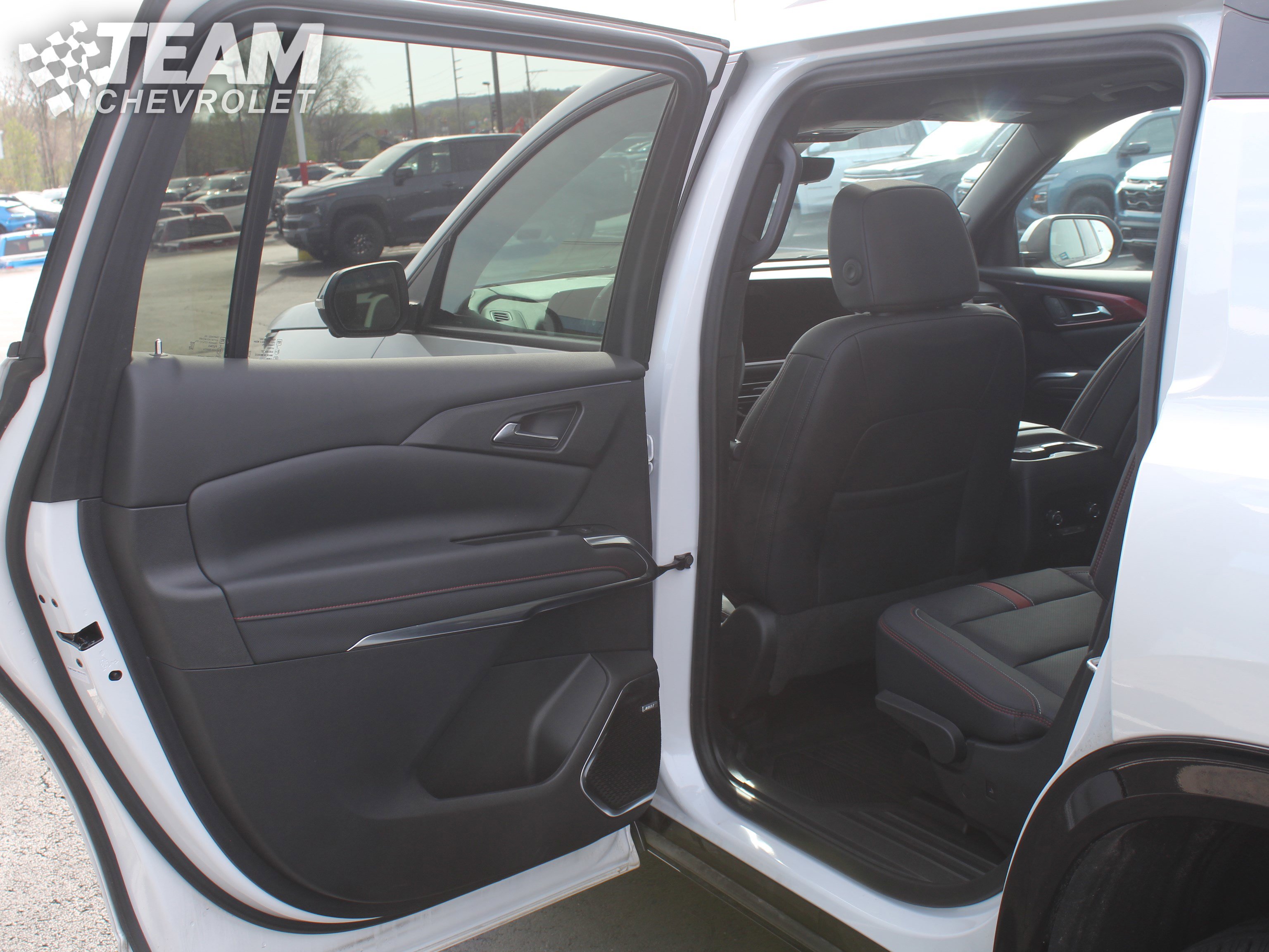 Used 2024 Chevrolet Traverse RS w/ LPO, Floor Liner Package image 21