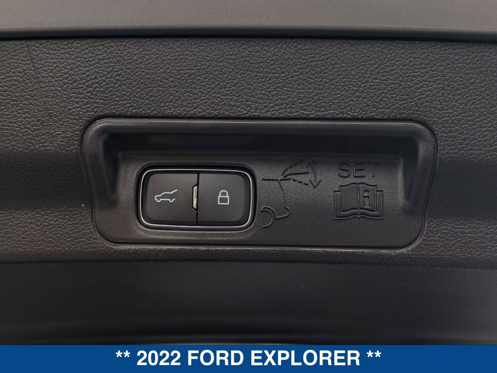 Certified 2022 Ford Explorer XLT w/ Equipment Group 202A image 14