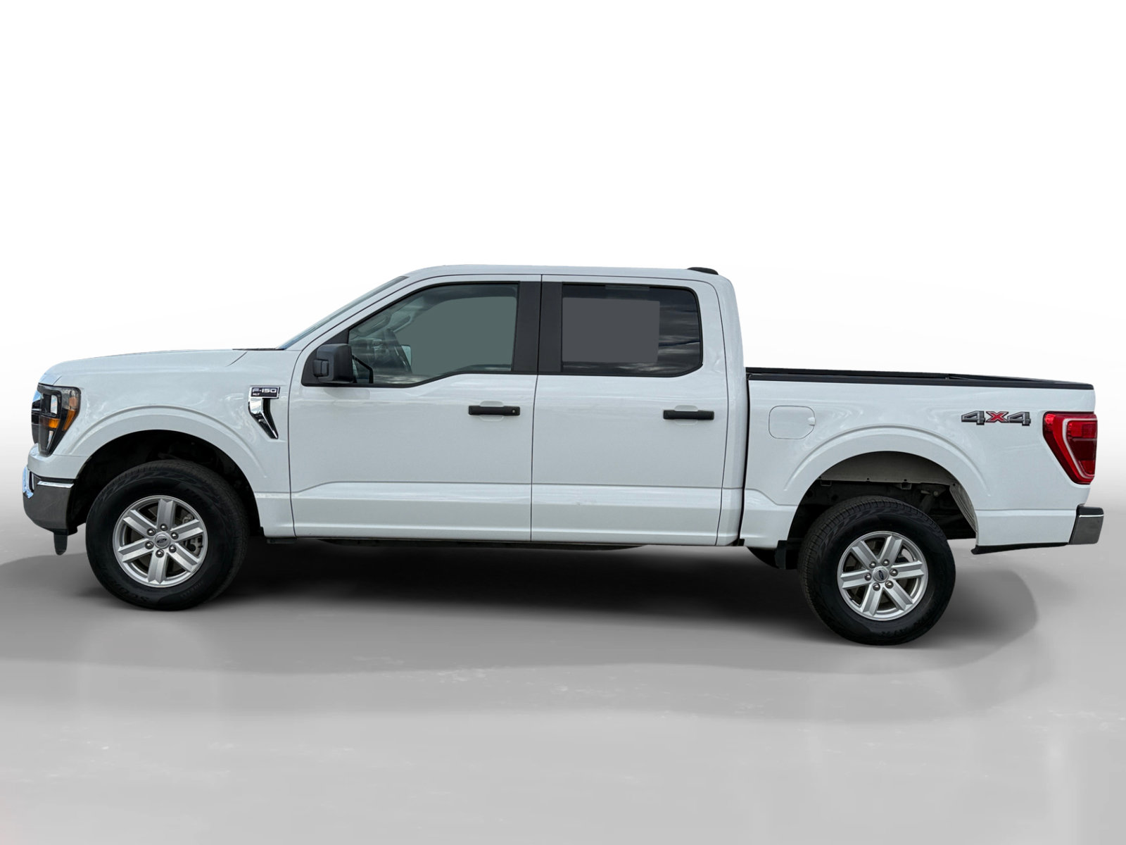 Used 2023 Ford F150 XLT image 2