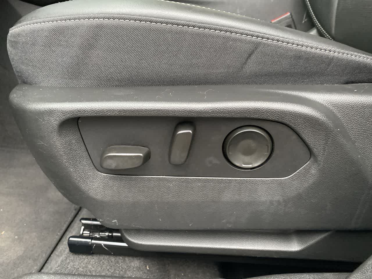 Used 2024 Buick Envision Preferred AWD/4WD image 14