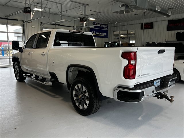 Used 2024 Chevrolet Silverado 3500 LT image 5