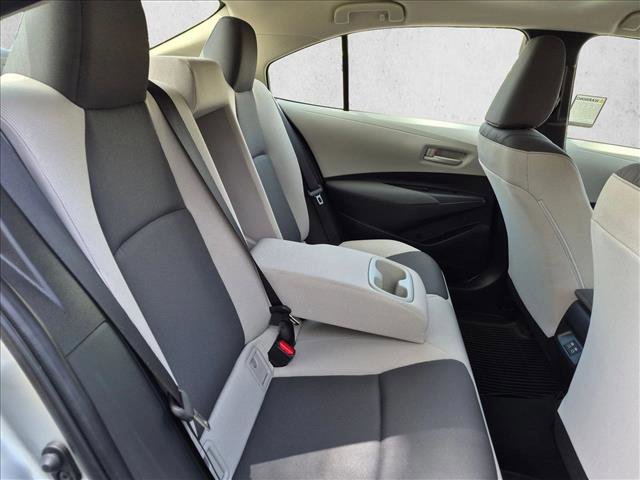 Used 2025 Toyota Corolla LE w/ LE Premium Package FWD image 18