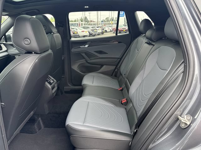 New 2026 Volkswagen Tiguan SE R-Line AWD/4WD image 16
