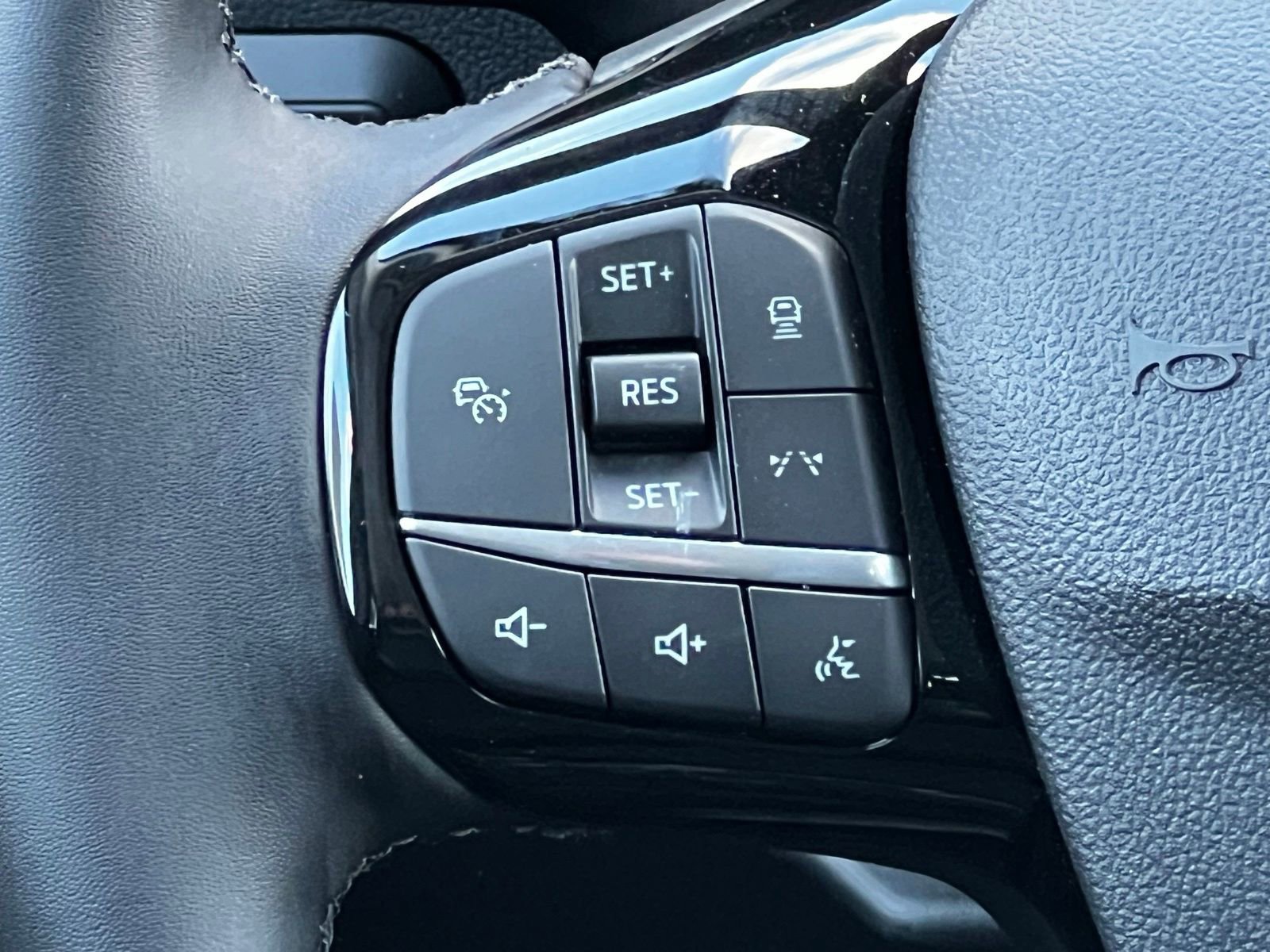 New 2026 Ford Escape SE image 30