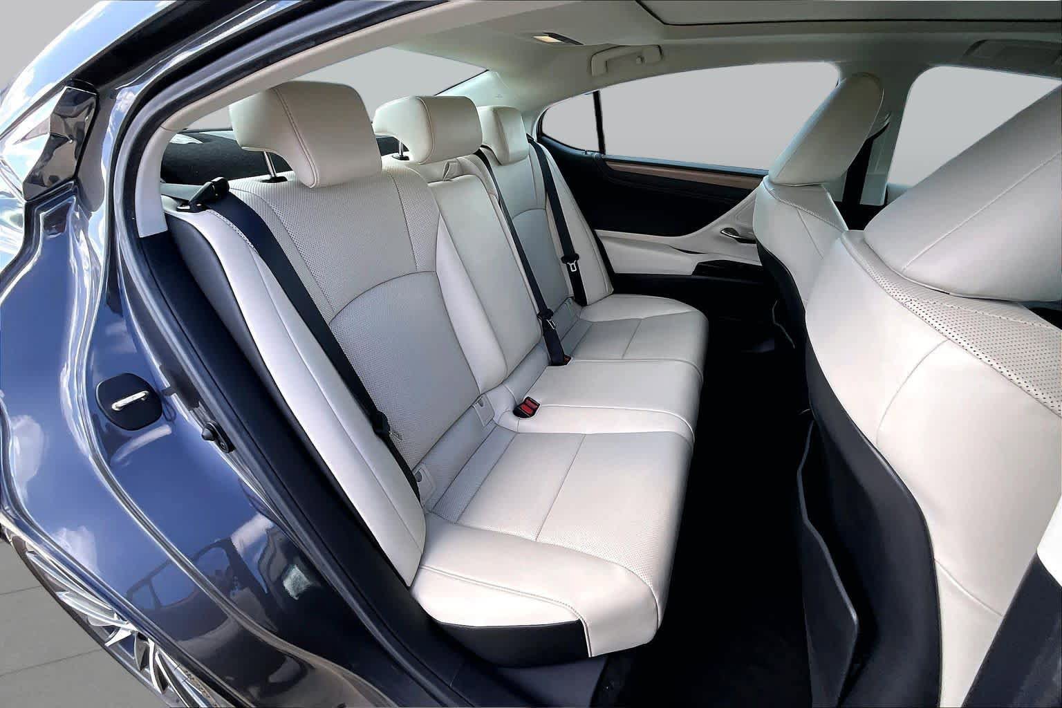 Used 2025 Lexus ES 350 w/ Premium Package FWD image 20