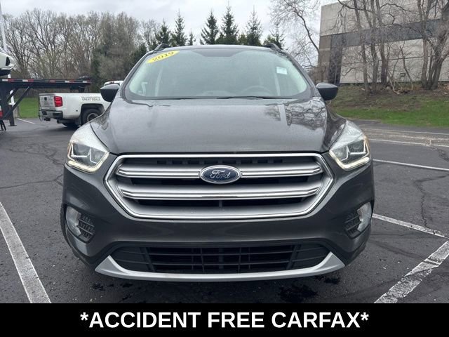 Used 2017 Ford Escape SE w/ Equipment Group 201A image 2