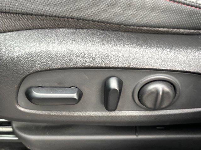 Used 2022 Chevrolet TrailBlazer RS w/ Technology Package image 32