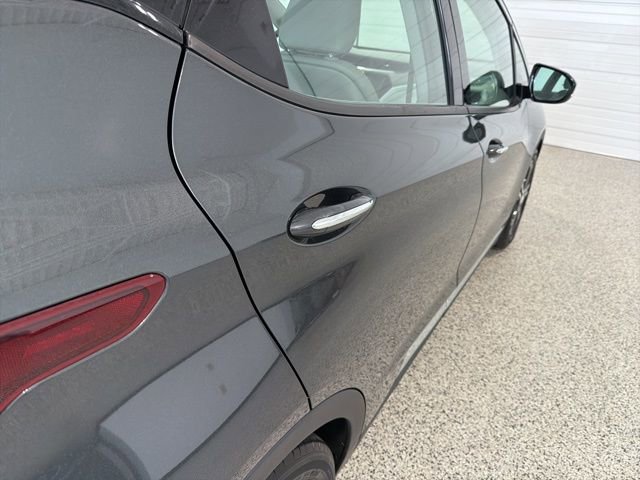 Used 2020 Chevrolet Bolt Premier w/ Infotainment Package image 30