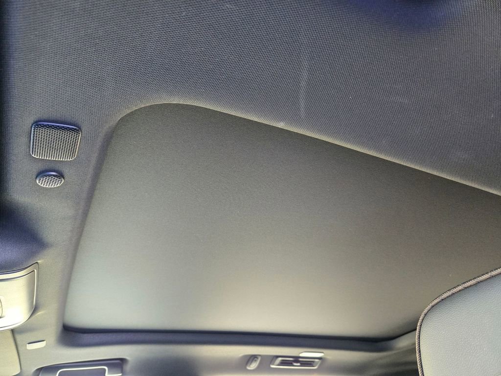 Used 2024 Chevrolet Suburban High Country w/ Premium Package image 9