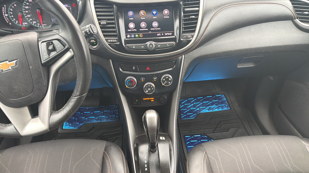 Used 2020 Chevrolet Trax LT w/ LT Convenience Package AWD/4WD image 8