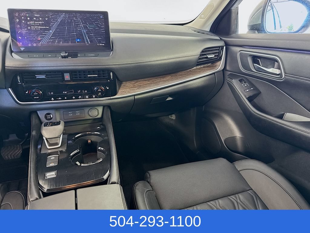 Used 2025 Nissan Rogue Platinum FWD image 26