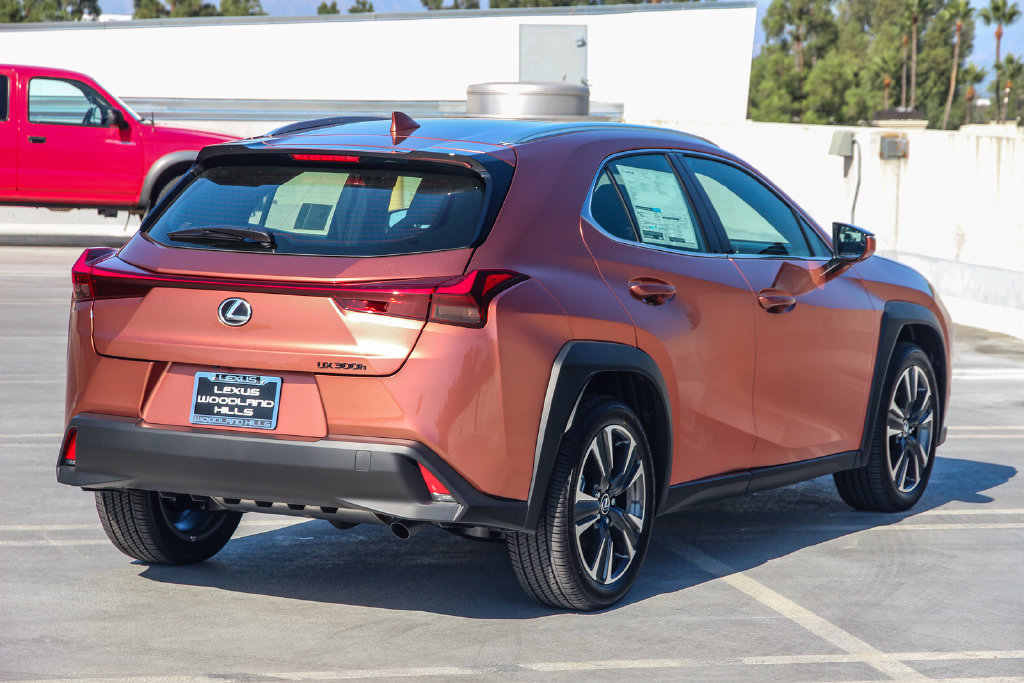 New 2026 Lexus UX 300h FWD w/ Accessory Package (Z2) image 4