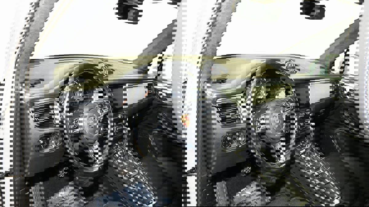 Used 2021 Porsche Macan Turbo w/ Premium Package Plus (PF0) image 21