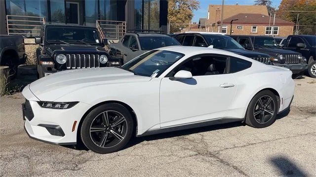 Used 2024 Ford Mustang Premium image 3