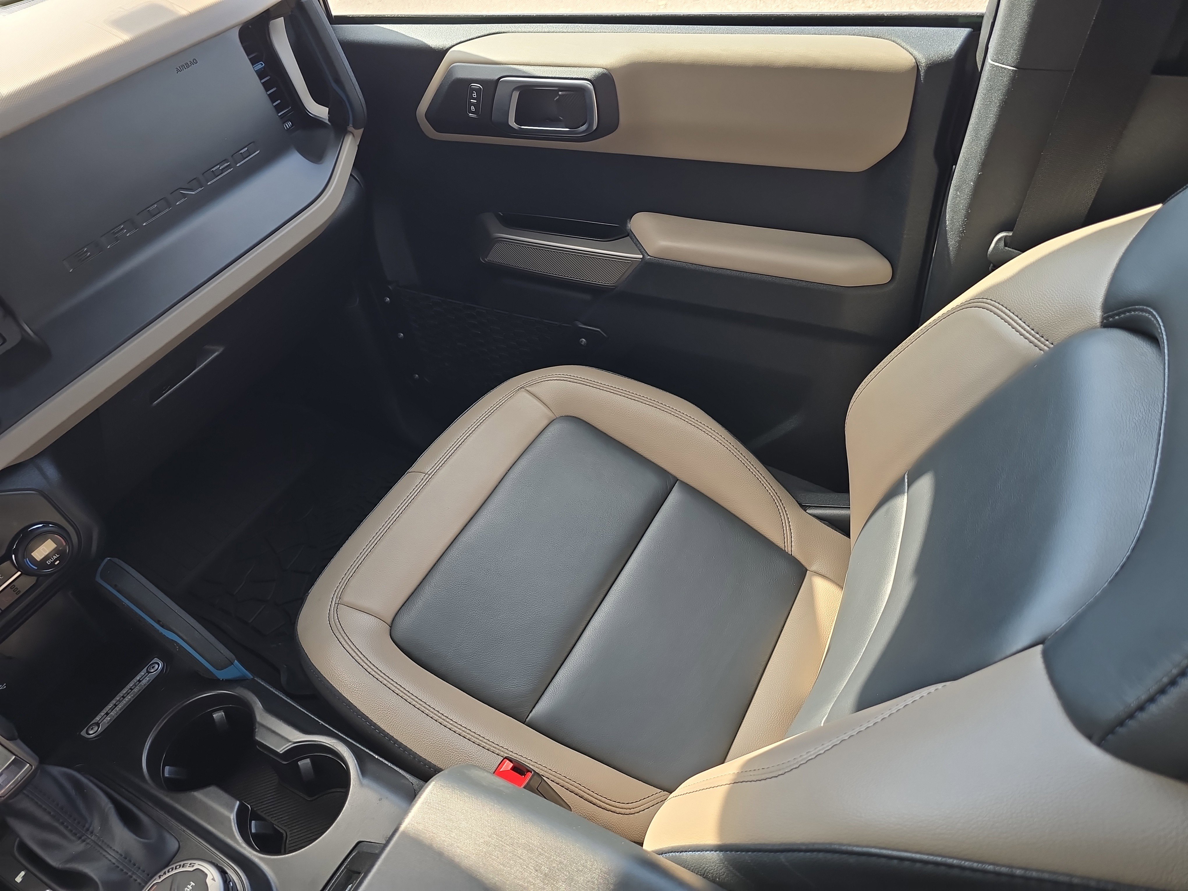 Used 2023 Ford Bronco Wildtrak image 15