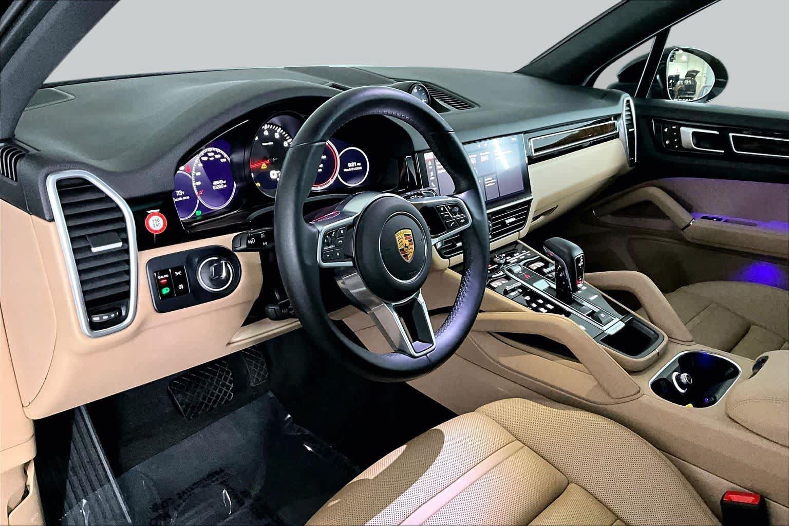 Used 2021 Porsche Cayenne AWD/4WD image 18