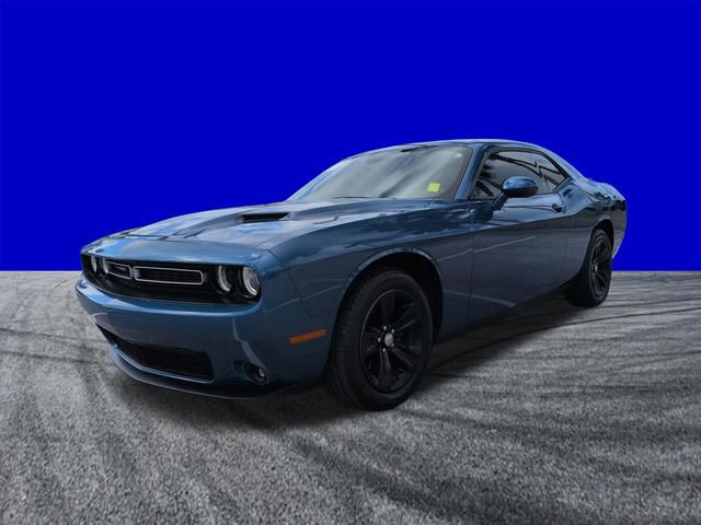 Used 2020 Dodge Challenger SXT w/ Driver Convenience Group image 8