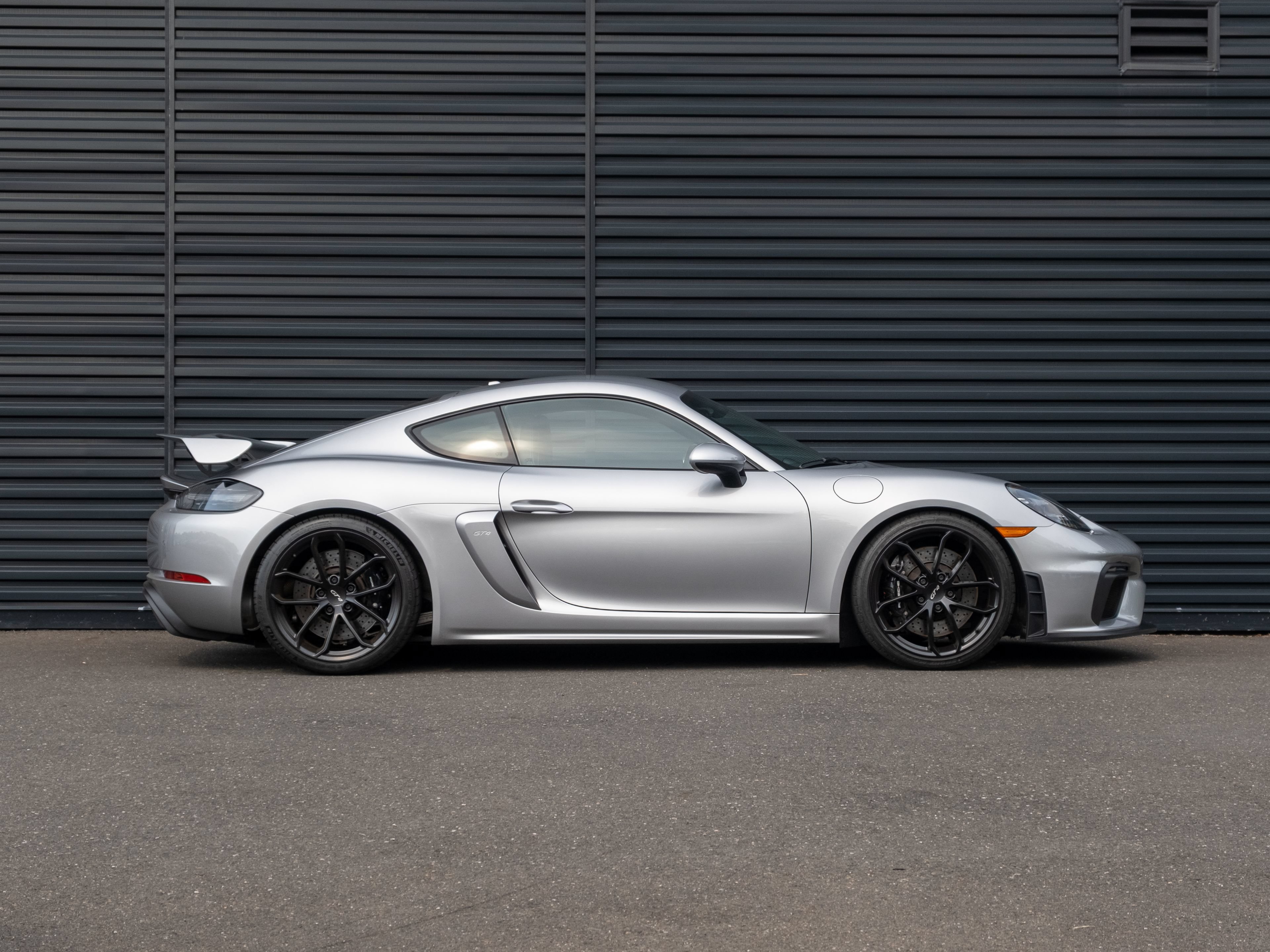 Certified 2021 Porsche 718 Cayman GT4 RWD image 9