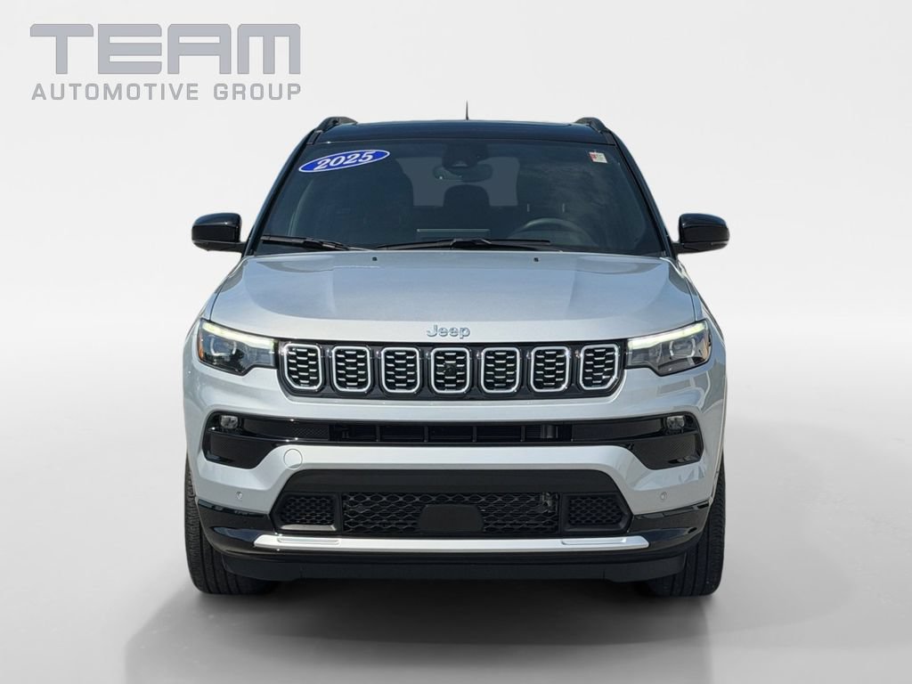 Used 2025 Jeep Compass Limited w/ Elite Group AWD/4WD image 2