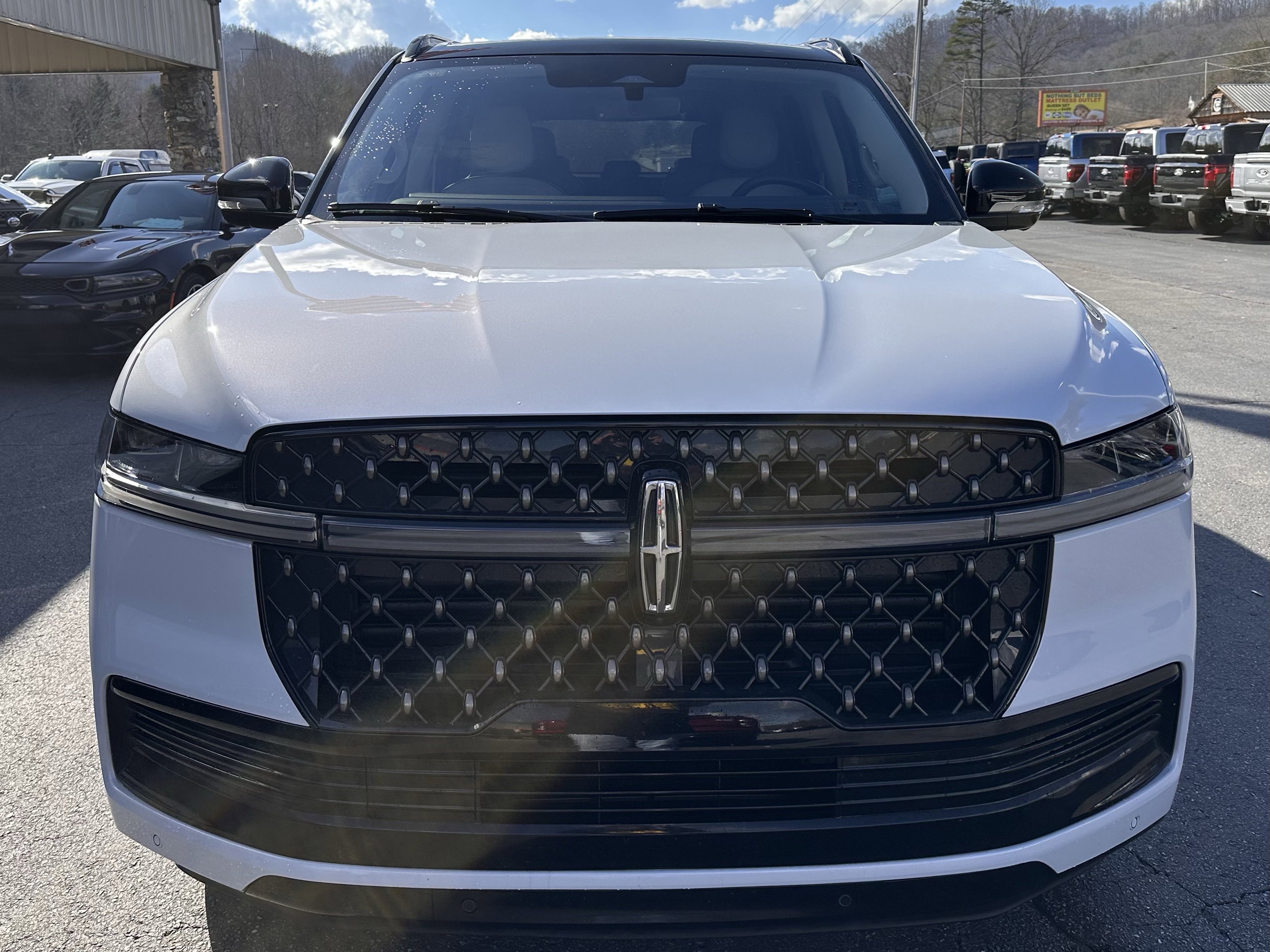 Used 2025 Lincoln Navigator L Black Label w/ Black Label Special Edition image 3