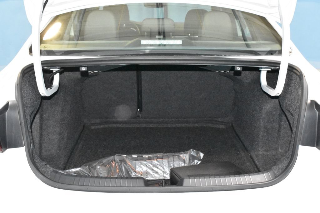 Certified 2024 Volkswagen Jetta Sport FWD image 28