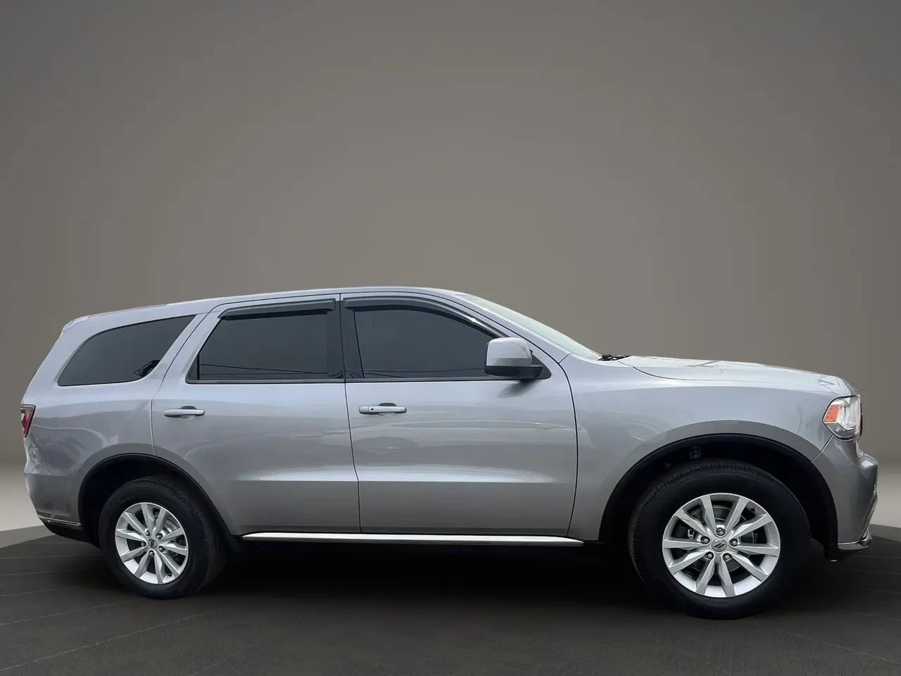 Used 2019 Dodge Durango SXT w/ 3rd Row Seating Group AWD/4WD image 4