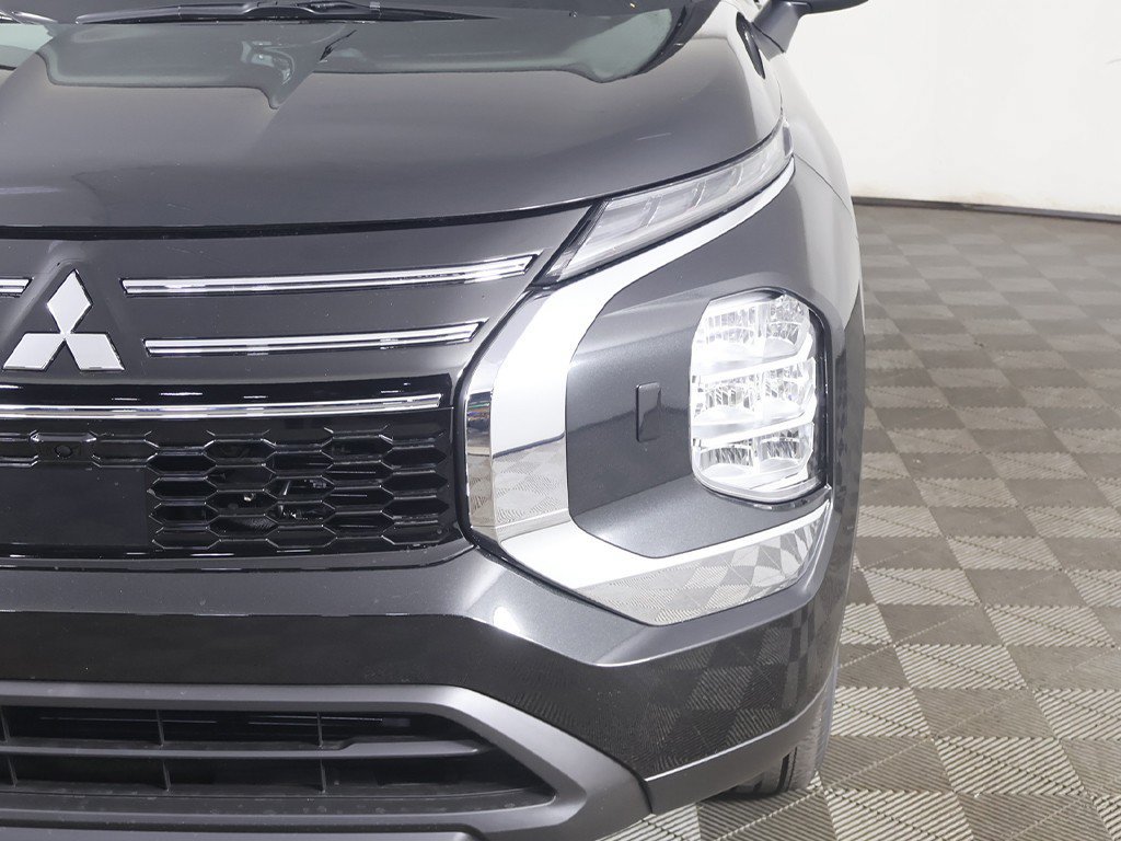 New 2026 Mitsubishi Outlander ES AWD/4WD image 14