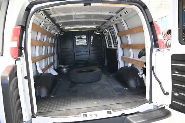 Used 2019 GMC Savana 2500 w/ Driver Convenience Package image 6