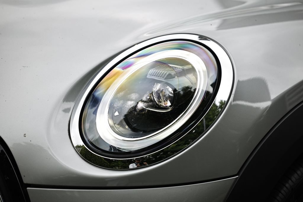 Used 2024 MINI Cooper 2-Door Hardtop FWD image 11