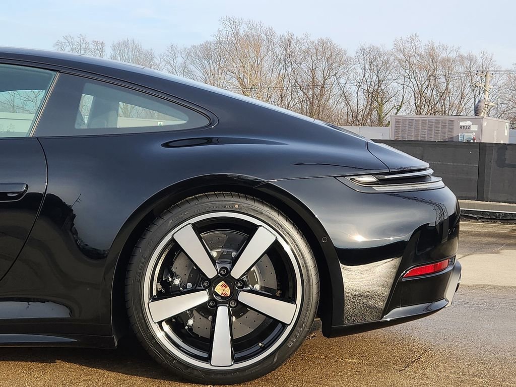 New 2026 Porsche 911 Carrera 4S image 6
