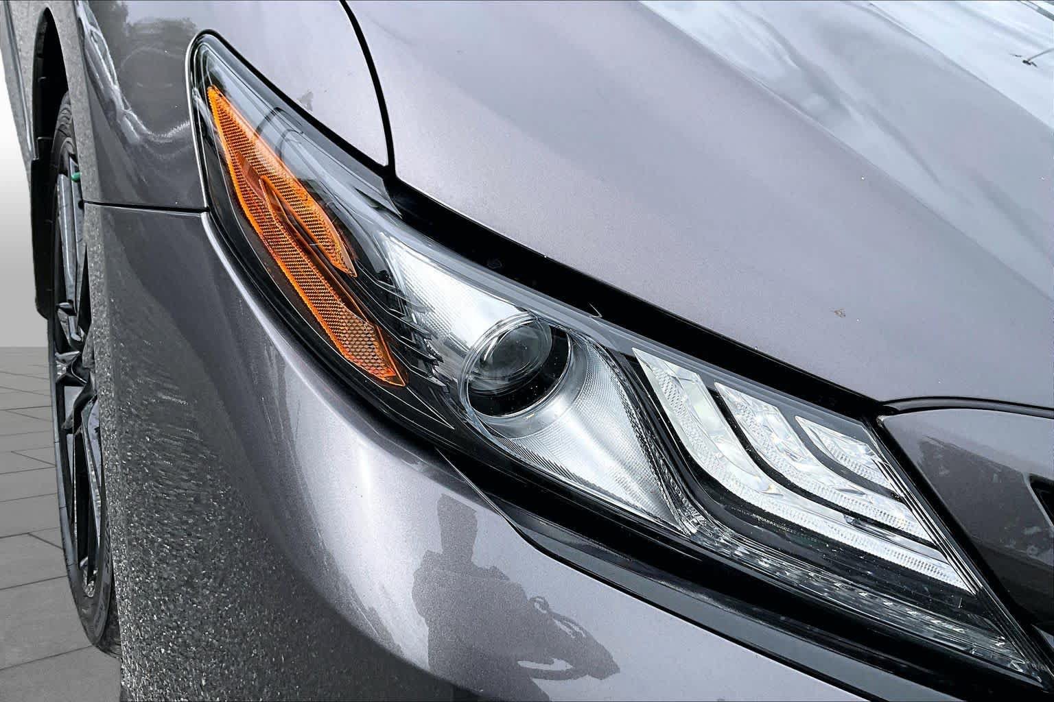 Used 2021 Toyota Camry XSE FWD image 28
