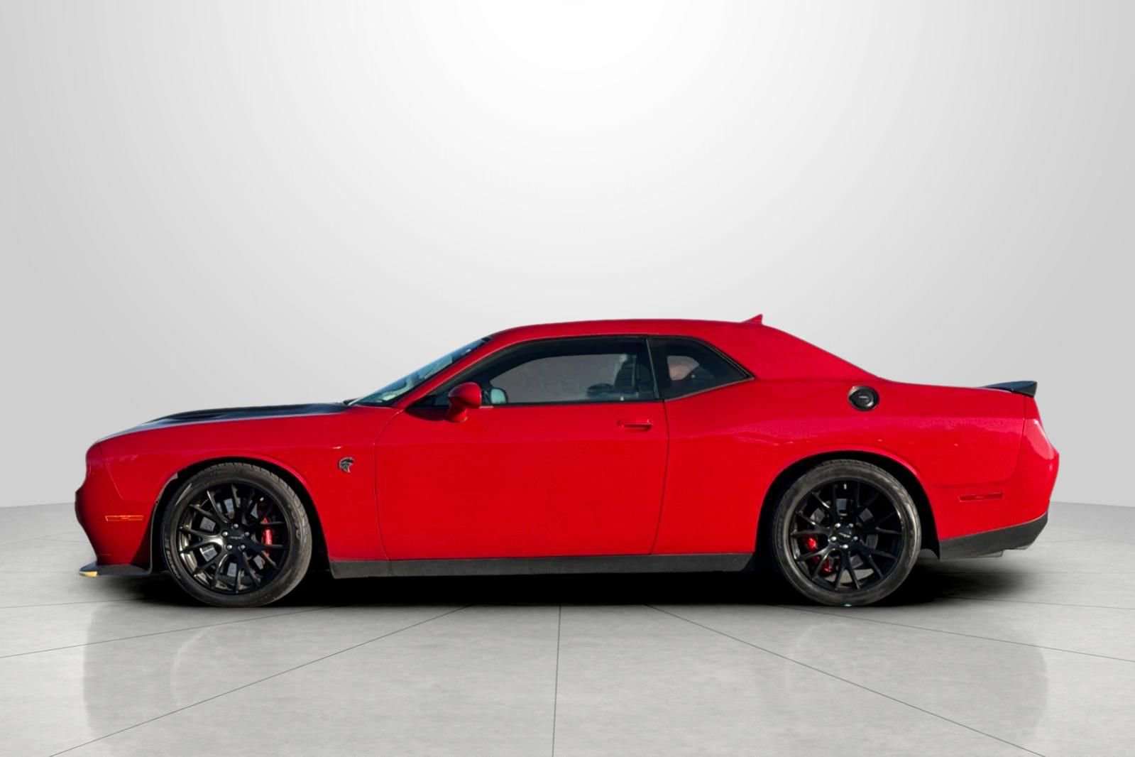 Used 2016 Dodge Challenger SRT Hellcat image 7