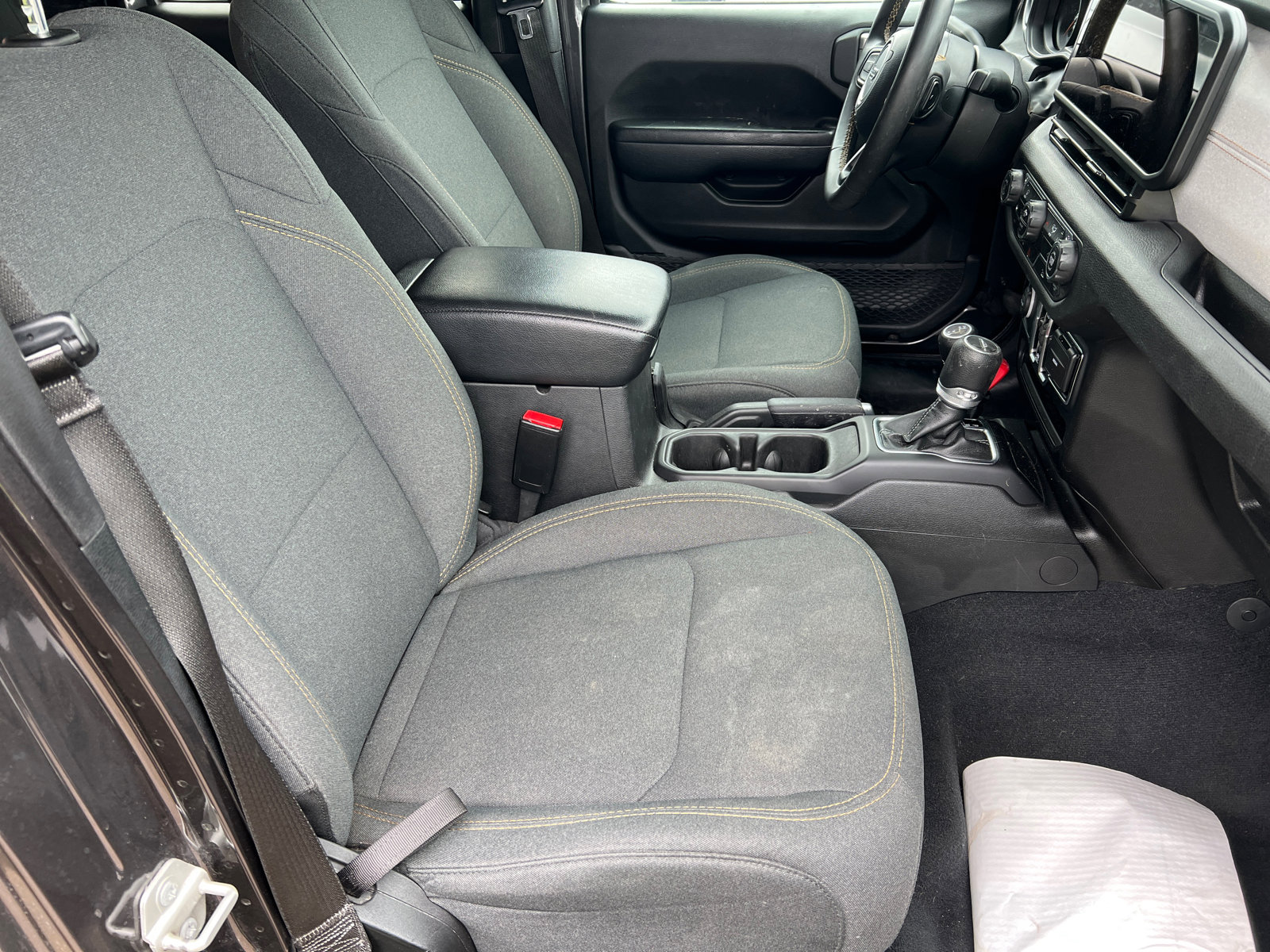 Used 2024 Jeep Gladiator Sport image 12