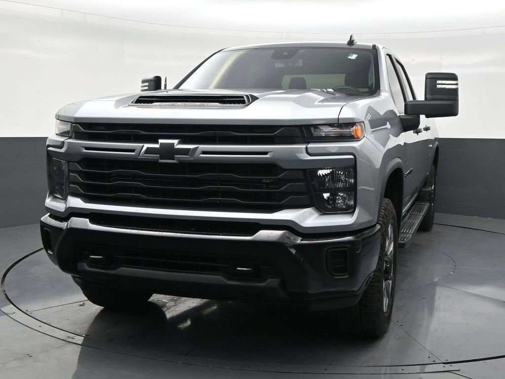Used 2024 Chevrolet Silverado 2500 Custom w/ Custom Value Package image 8