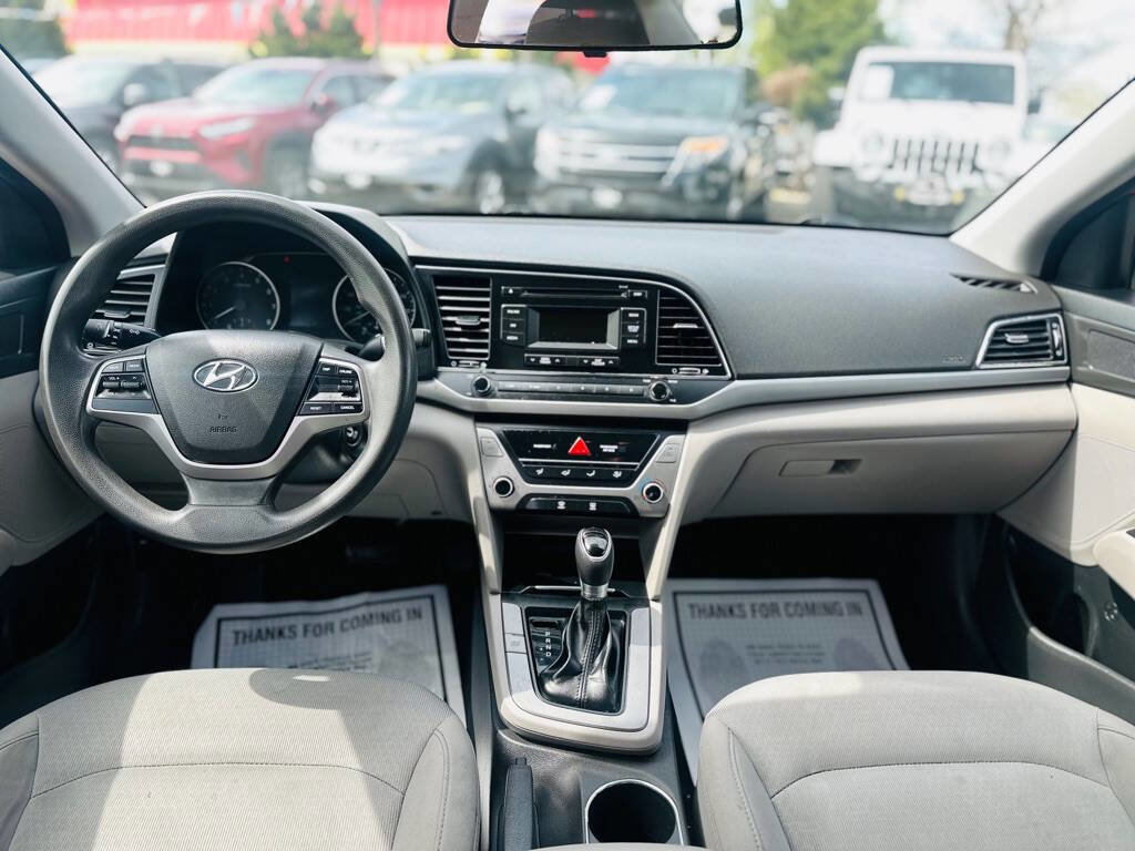 Used 2017 Hyundai Elantra SE image 15