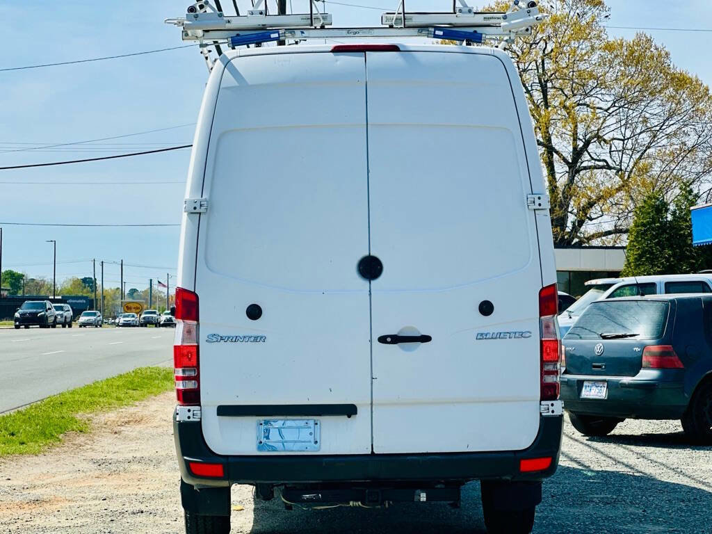 Used 2011 Freightliner Sprinter 2500 image 7