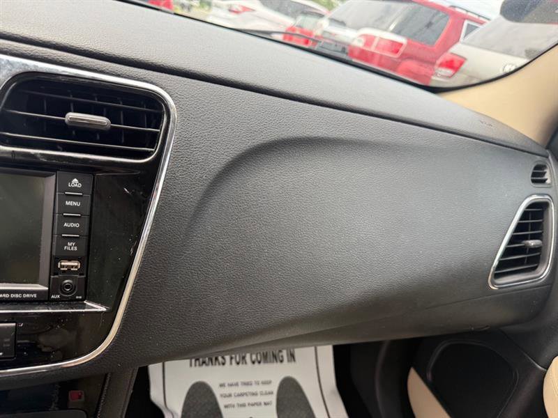 Used 2014 Chrysler 200 Limited w/ Sun/Sound Group FWD image 35