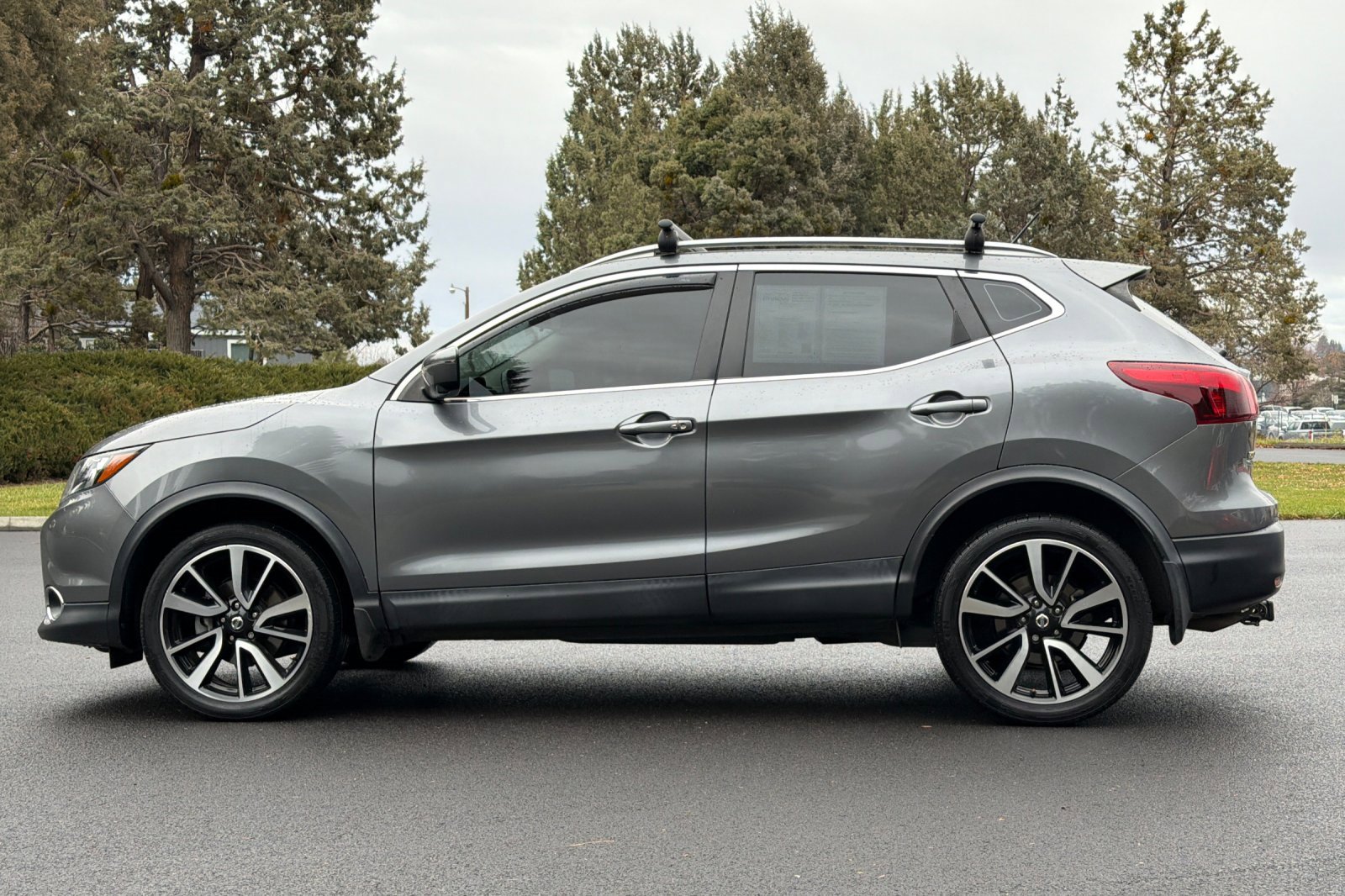 Used 2018 Nissan Rogue Sport SL image 8